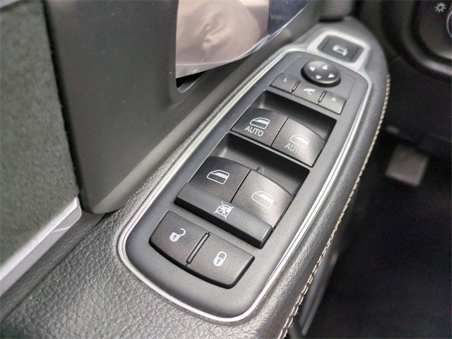 2019 RAM 2500 Laramie Crew Cab 4x4 6'4" Box