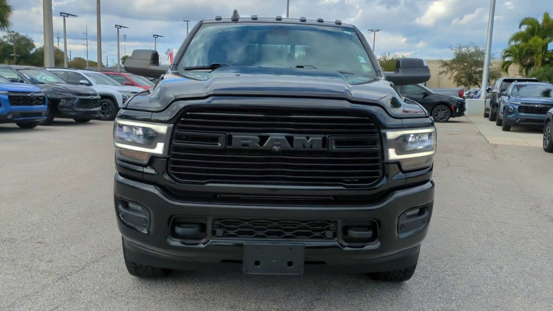 2019 RAM 2500 Laramie Crew Cab 4x4 6'4" Box