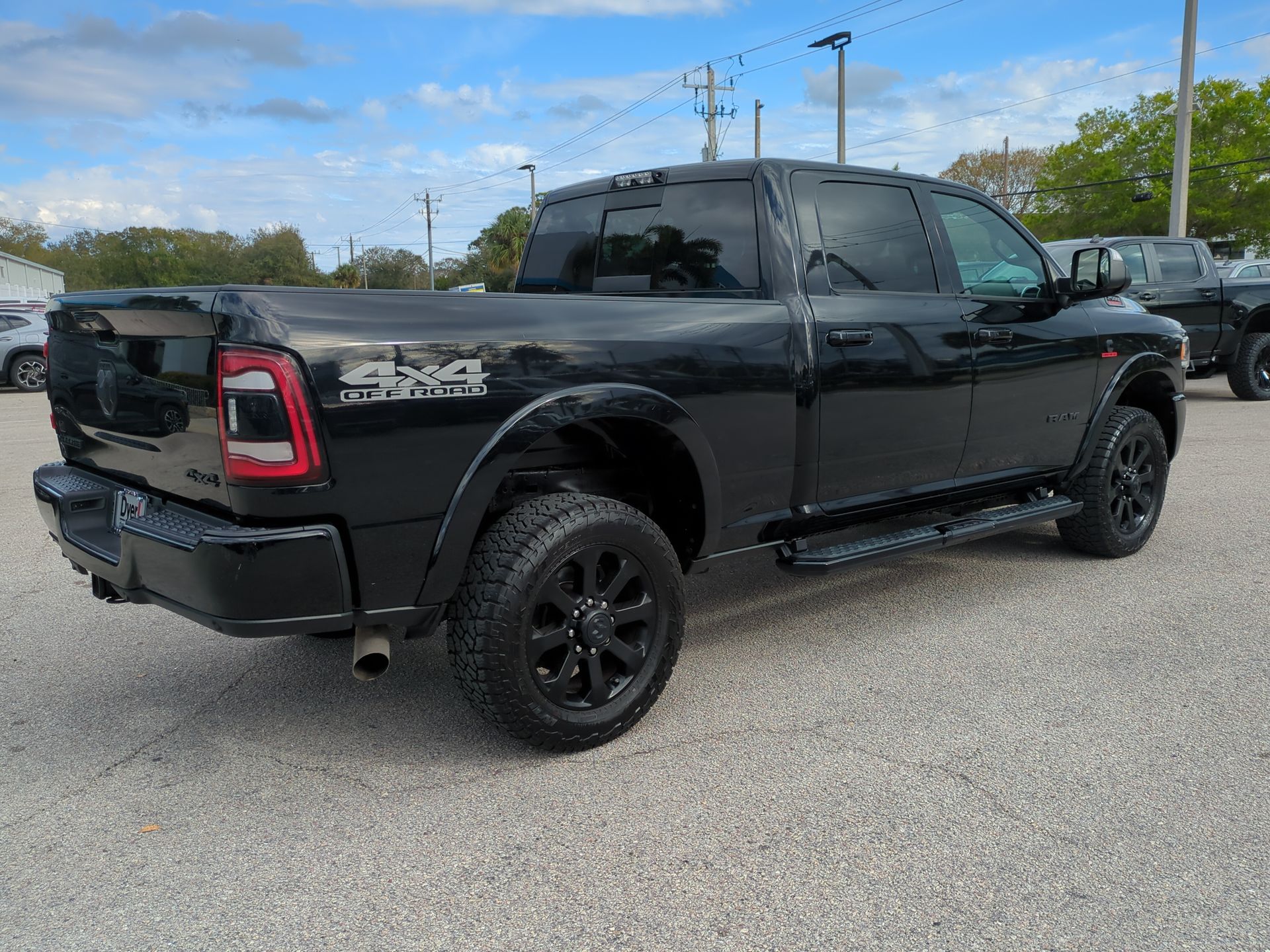 2019 RAM 2500 Laramie Crew Cab 4x4 6'4" Box
