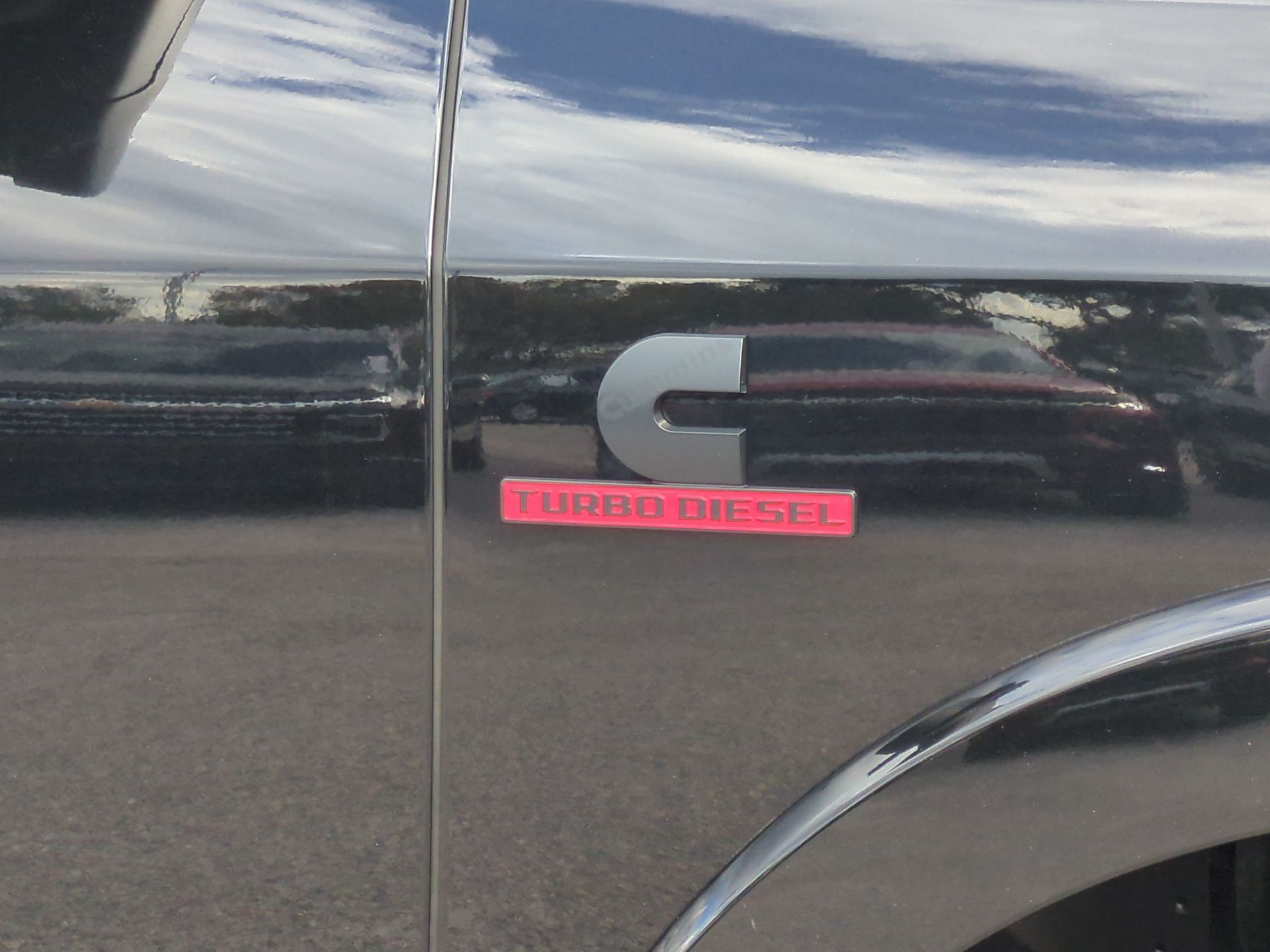 2019 RAM 2500 Laramie Crew Cab 4x4 6'4" Box