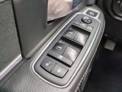 2019 RAM 2500 Laramie Crew Cab 4x4 6'4" Box