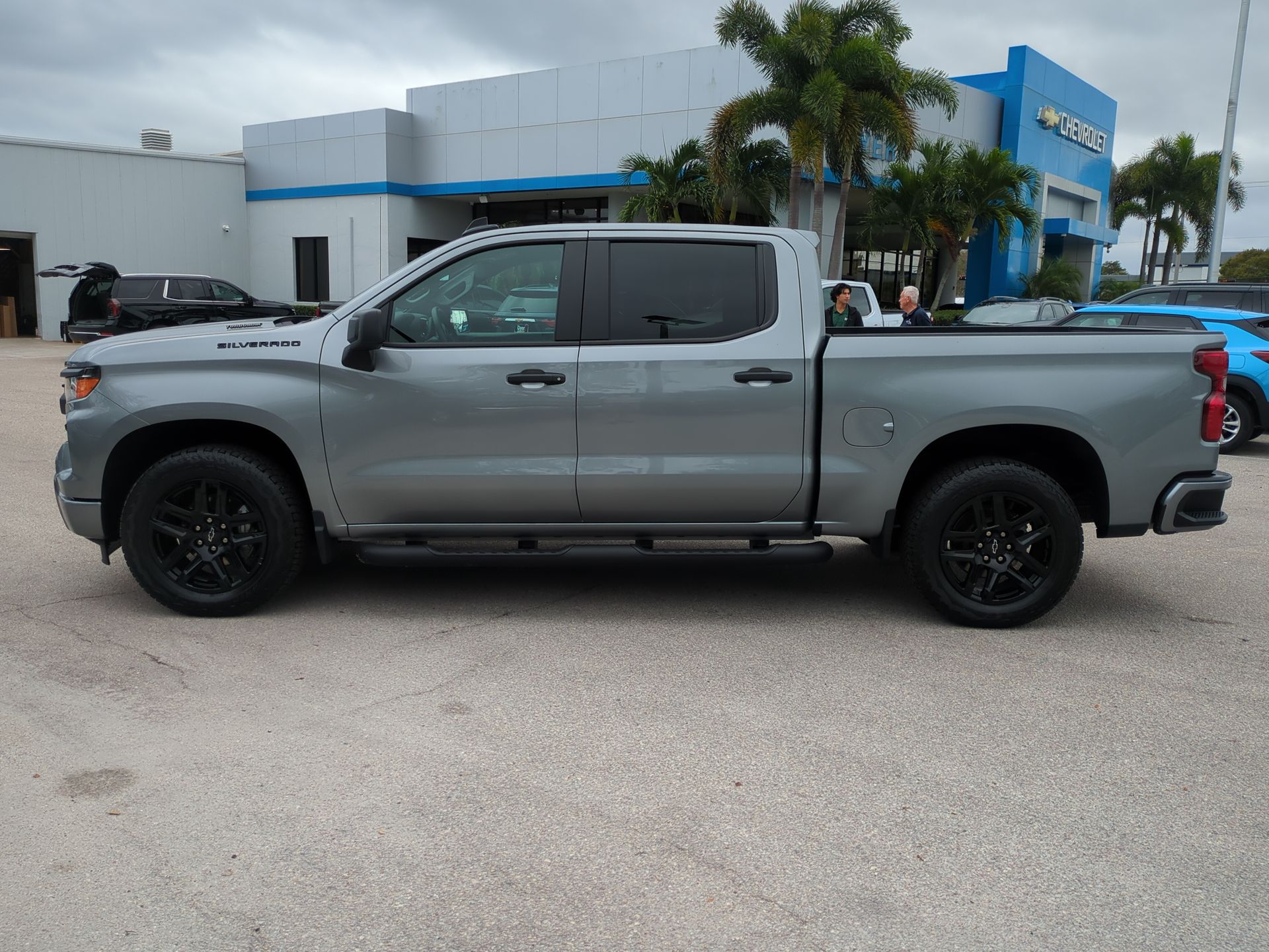 2025 Chevrolet Silverado 1500 Custom