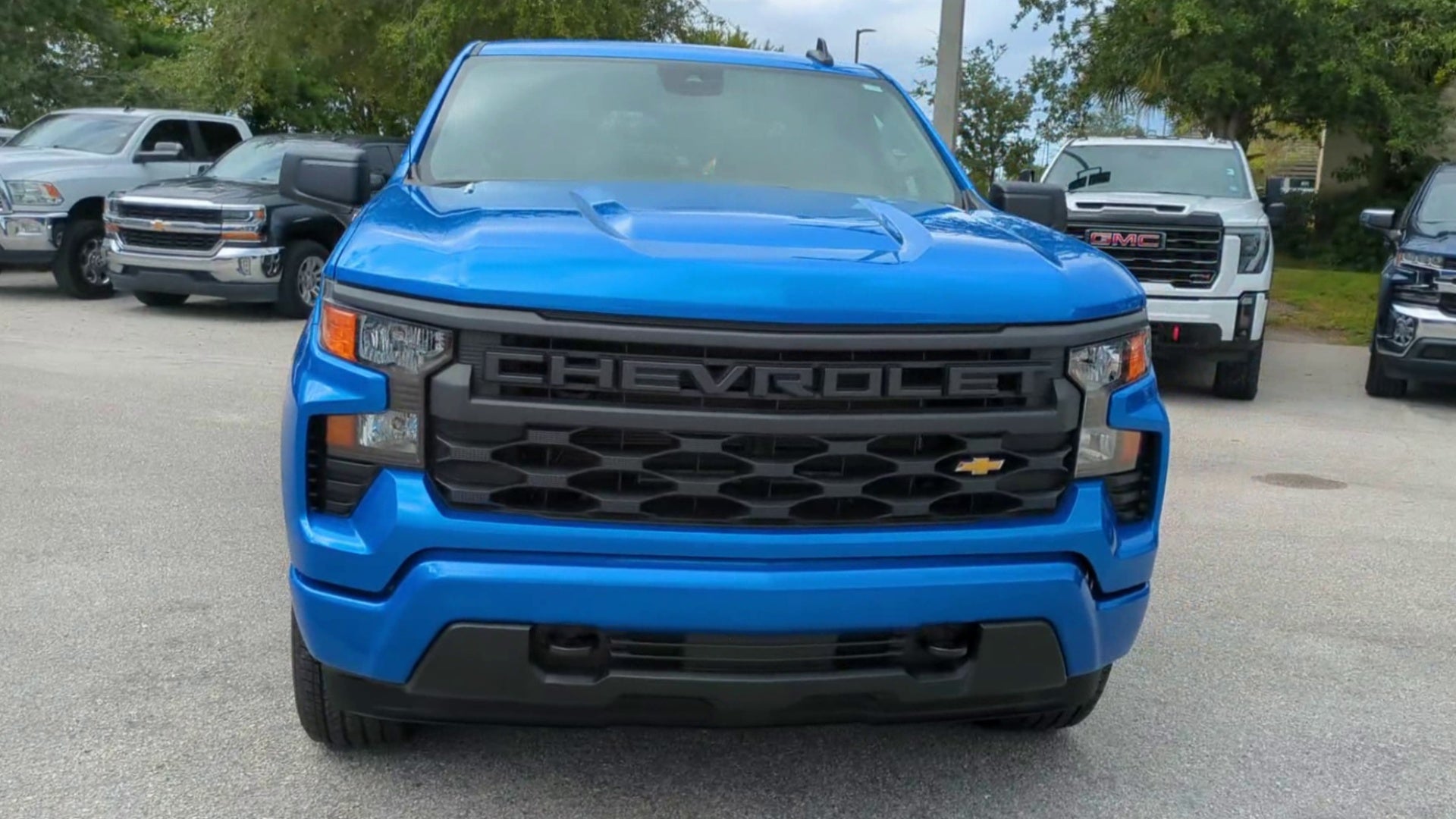 2025 Chevrolet Silverado 1500 Custom
