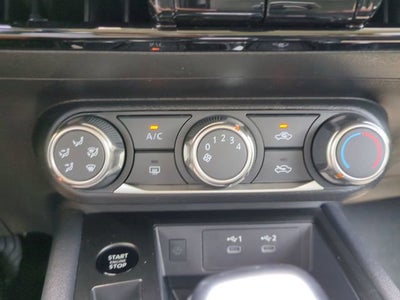 2025 Nissan Kicks SV FWD