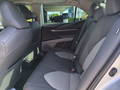 2020 Toyota Camry Hybrid XLE