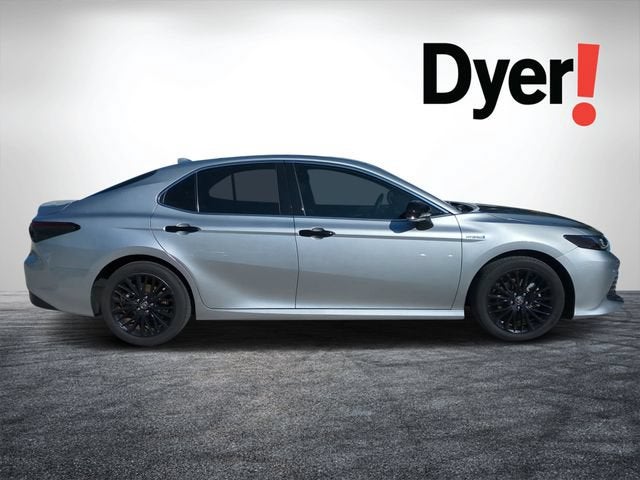 2020 Toyota Camry Hybrid XLE