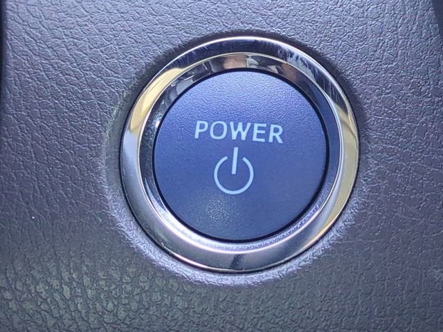 2020 Toyota Camry Hybrid XLE