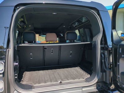 2025 Land Rover Defender 110 P400 X