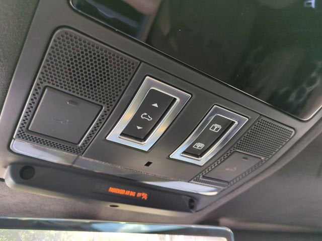 2025 Land Rover Defender 110 P400 X