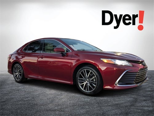 2022 Toyota Camry Hybrid XLE