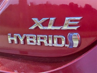 2022 Toyota Camry Hybrid XLE