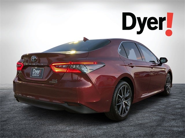 2022 Toyota Camry Hybrid XLE