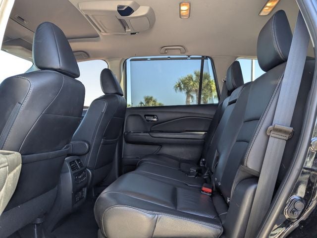 2022 Honda Pilot Touring 8 Passenger