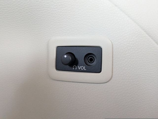 2025 Toyota Sienna Platinum 7 Passenger