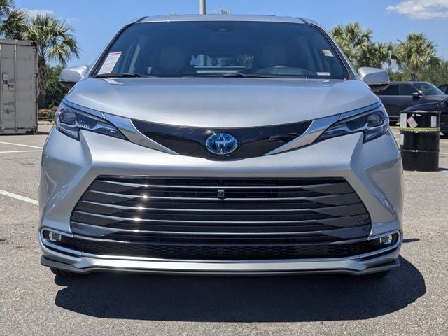 2025 Toyota Sienna Platinum 7 Passenger