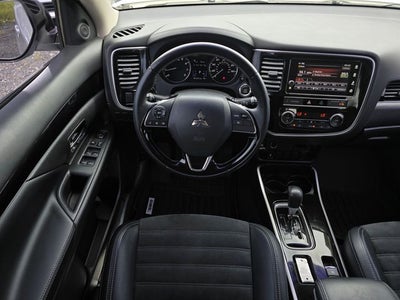 2019 Mitsubishi Outlander SE