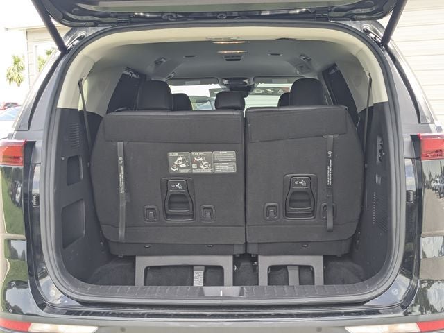 2024 Kia Carnival SX