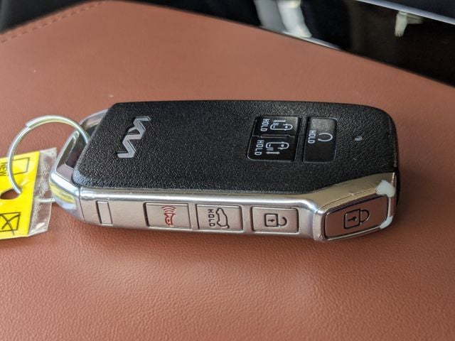2023 Kia Carnival SX