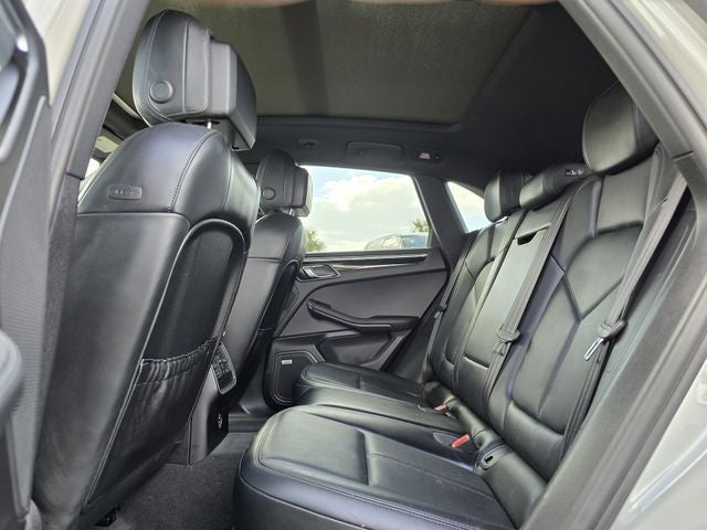 2021 Porsche Macan Base