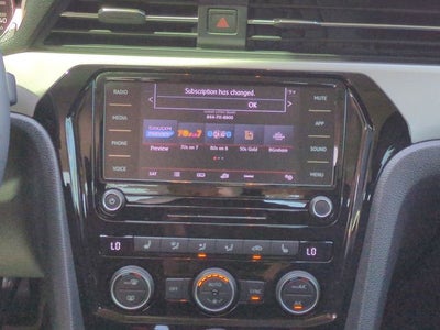 2022 Volkswagen Passat 2.0T SE