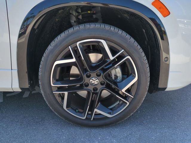 2026 Volkswagen Tiguan 2.0T SEL R-Line Turbo