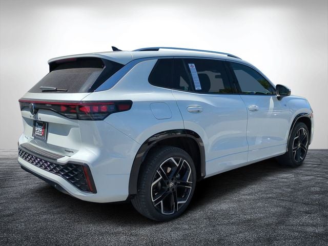 2026 Volkswagen Tiguan 2.0T SEL R-Line Turbo