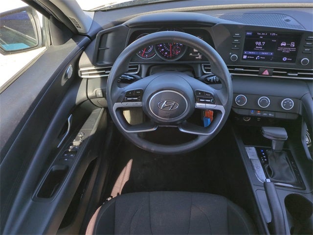 2021 Hyundai Elantra SE