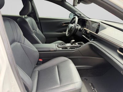 2025 Toyota Crown Signia Limited