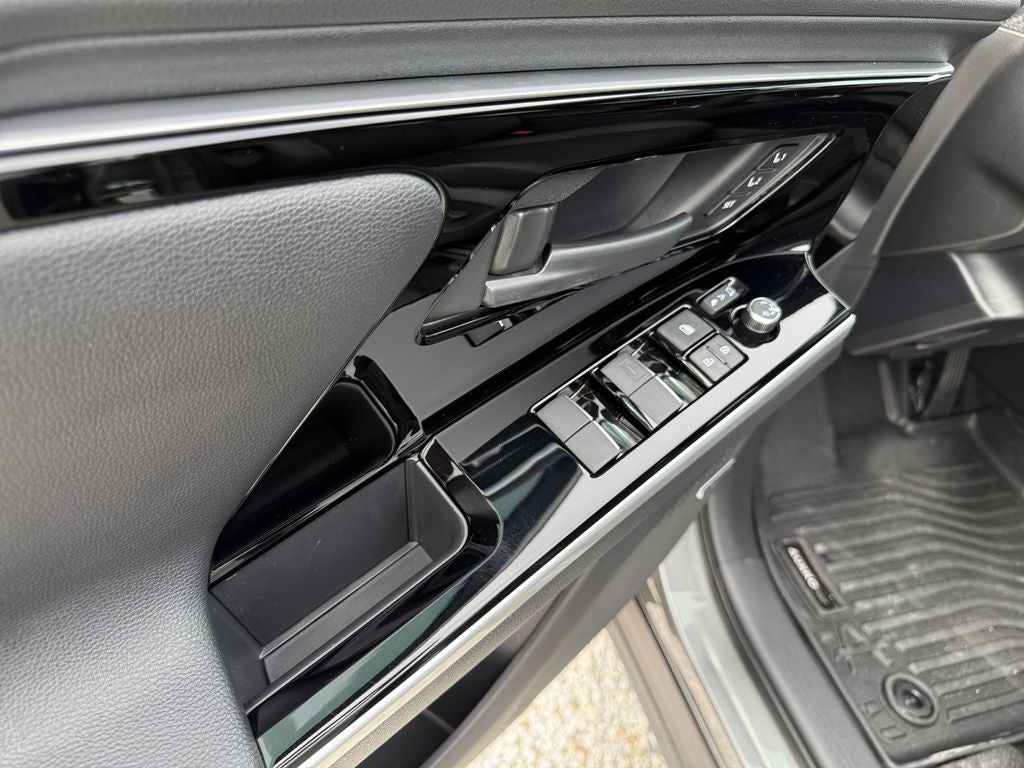 2025 Subaru Solterra Limited