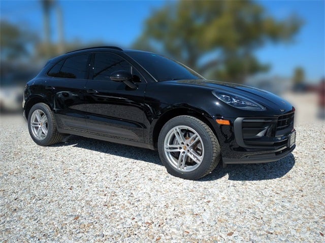 2023 Porsche Macan Base