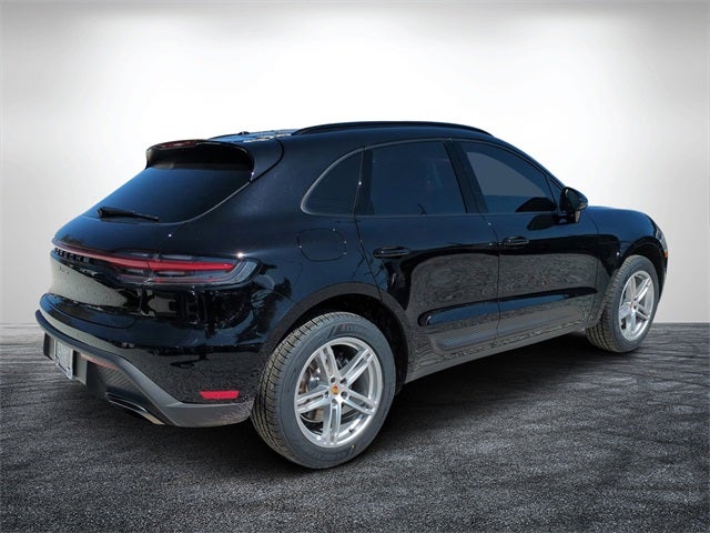 2023 Porsche Macan Base