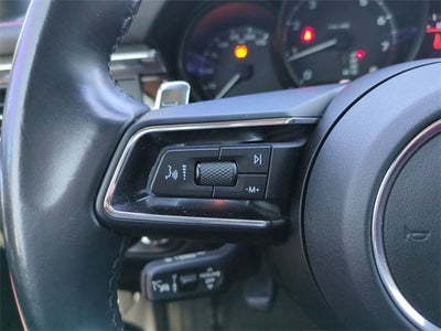 2023 Porsche Macan Base