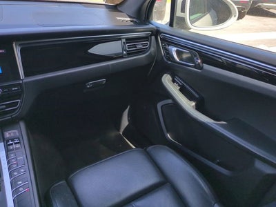 2021 Porsche Macan Base