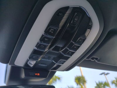 2021 Porsche Macan Base