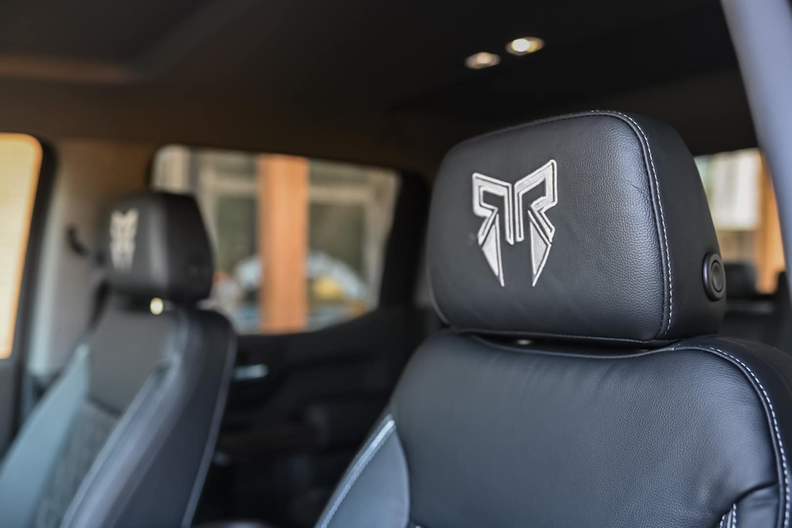 rocky ridge black truck