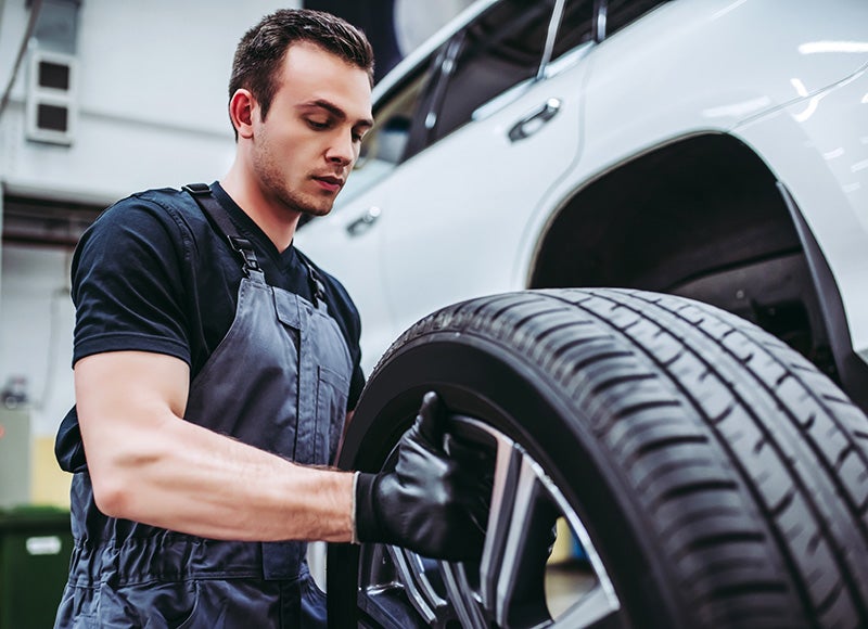 service tech tire repair